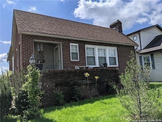 1014 E 10th St, Jeffersonville, IN 47130