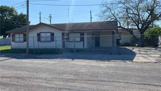 1333 Espinoza St, Corpus Christi, TX 78405