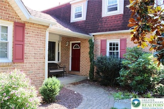 1385 Brookside Rd, Allentown, PA 18106