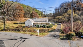 118 Rocky Branch Rd, Elizabethton, TN 37643