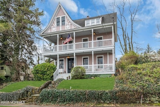 16 7th Ave, Atlantic Highlands, NJ 07716