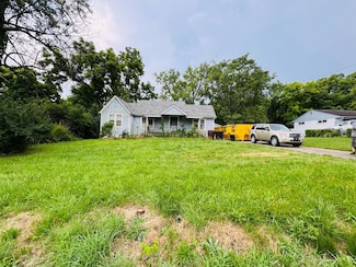 211 Riddle Rd, Cincinnati, OH 45215