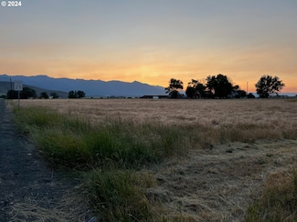 2 E St, Bakercity, OR 97814