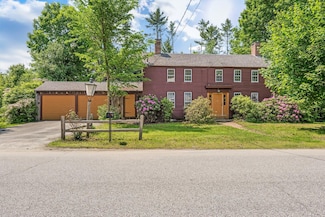 16 Old Village Rd, Winthrop, ME 04364