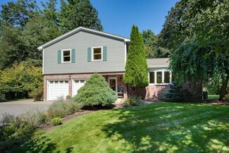 28 Evergreen Way, Medfield, MA 02052