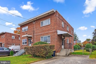 2020 Oliver St, Hyattsville, MD 20782