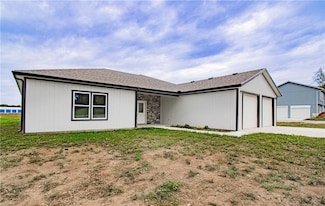 125 NW 171 Rd, Warrensburg, MO 64093