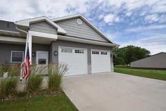 2086 3 Elms Park Rd, Independence, IA 50644