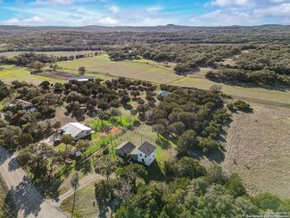 1761 Quail Hill Dr, Spring Branch, TX 78070
