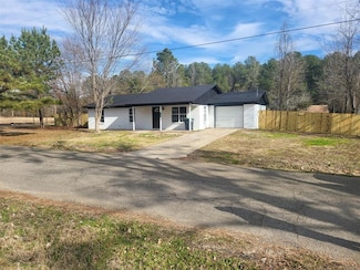 1102 Morgan Ln, Broken Bow, OK 74728