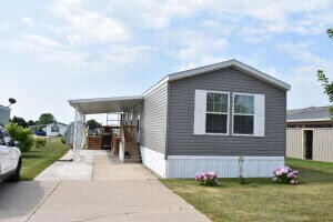 1304 Wildfield Ln, Fremont, MI 49412
