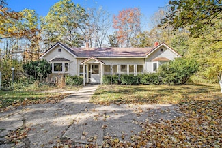 5600 Crystal Lake Rd, Holton, MI 49425