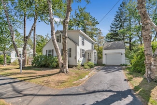 32 Chamberlain Ave, Brunswick, ME 04011
