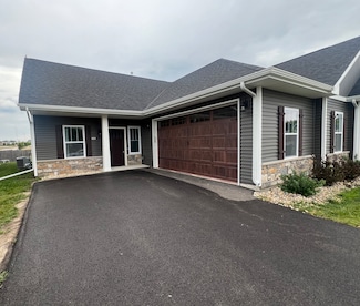 624 Anjali Ct Unit L, Sycamore, IL 60178