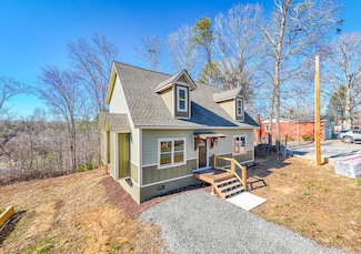 359 Sunrise St, Murphy, NC 28906