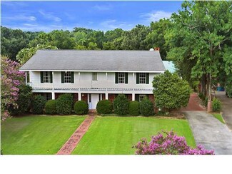 315 Woodbluff Dr, Lafayette, LA 70503