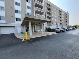 2020 Saint Regis Dr Unit 506, Lombard, IL 60148