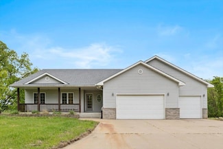 25809 Virgo St NE, Stacy, MN 55079