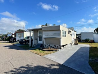 14300 66th St N Unit 213, Clearwater, FL 33764