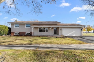 787 Sheridan Dr, West Bend, WI 53095