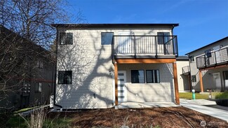 476 SE Barrington Dr Unit C, Oak Harbor, WA 98277