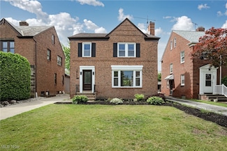 3886 Faversham Rd, Cleveland, OH 44118