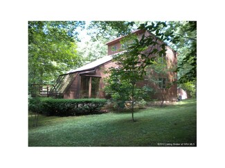 7800 Basswood Dr SE, Elizabeth, IN 47117