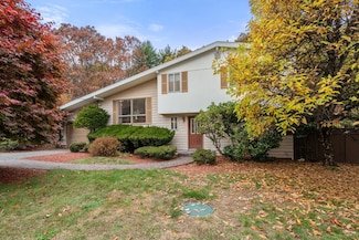 172 Wilshire Dr, Sharon, MA 02067