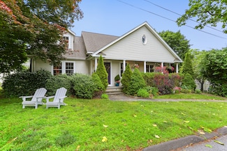 176 Adelaide St, Fairfield, CT 06825