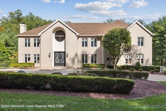 4 Beaver Hill Rd, Morganville, NJ 07751