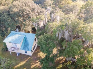 1074 Neal Blvd NE, Townsend, GA 31331