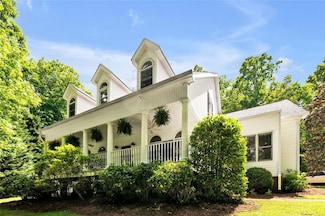 7212 Avalon Dr, Douglasville, GA 30135
