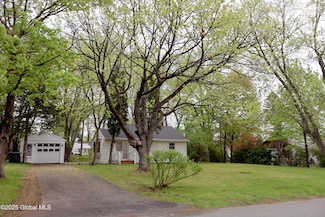 2 Charming Ln, Albany, NY 12211