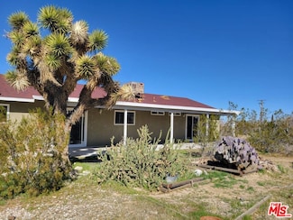 32159 Topaz Rd, Lucerne Valley, CA 92356