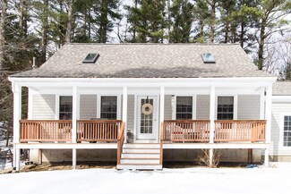 294 Clay Hill Rd, Cape Neddick, ME 03902