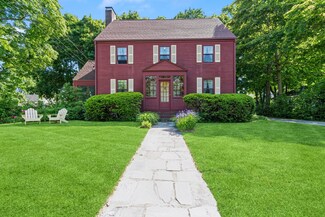 19 Cleveland St, Saco, ME 04072