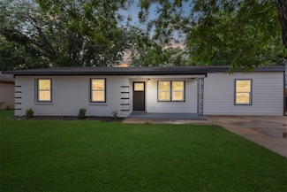211 Palm Oak Dr, Dallas, TX 75217