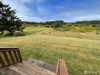 2855 S Forrest St Unit 102, Westport, WA 98595