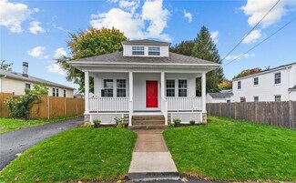 24 Hemalin Rd, Cranston, RI 02910