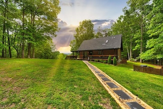 94 Rhinas Trail, Mineral Bluff, GA 30559