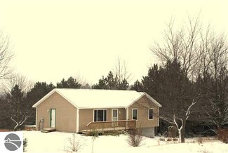 149 S Wood Meadows Dr, Buckley, MI 49620
