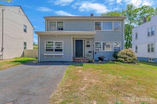 138 Runyon Ave, Middlesex, NJ 08846