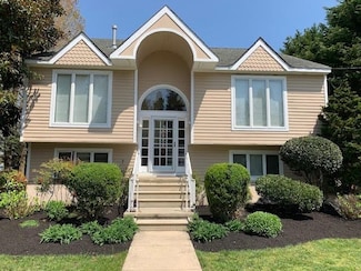 711 Foster Ave, Cape May, NJ 08204