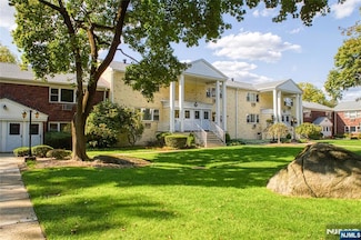 132 Regency Park, Ramsey, NJ 07446