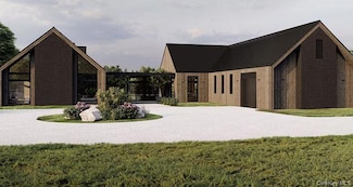 10 Chelsea Rd, Wappingers Falls, NY 12590