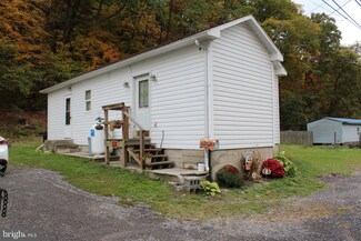21316 Creek Side Dr SW, Westernport, MD 21562