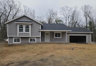 354 Jennifer Ln, Muskegon, MI 49442