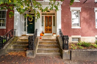 89 Park St, Portland, ME 04101