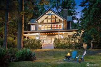 3384 S Smugglers Cove Rd, Greenbank, WA 98253