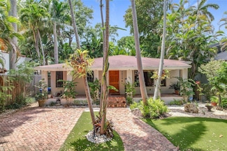 2810 Crystal Ct, Miami, FL 33133